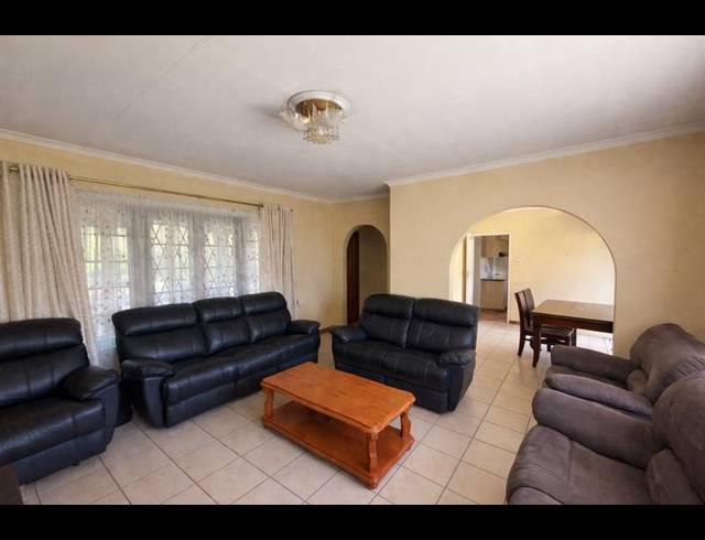 3 BEDROOM HOUSE FOR SALE IN LINCOLN MEADE